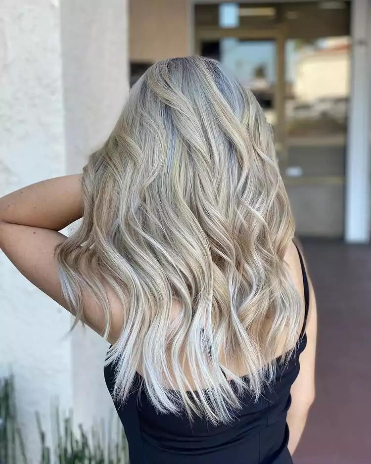 Bronde Beachy Waves