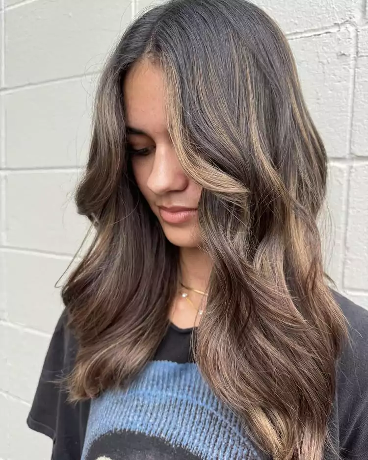 Face-Framing Dark Blonde Layers