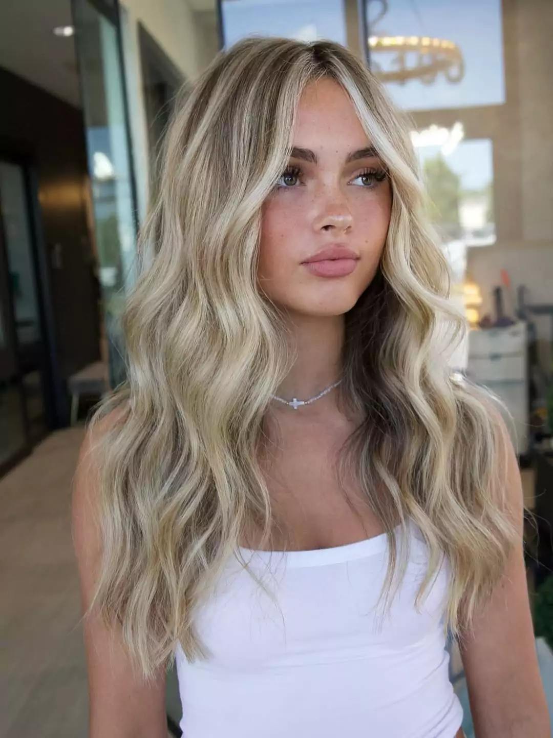 Lived-In Blonde Waves