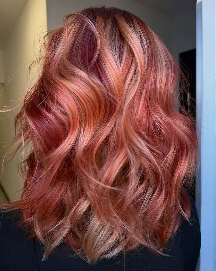 Rose Gold Strawberry Waves