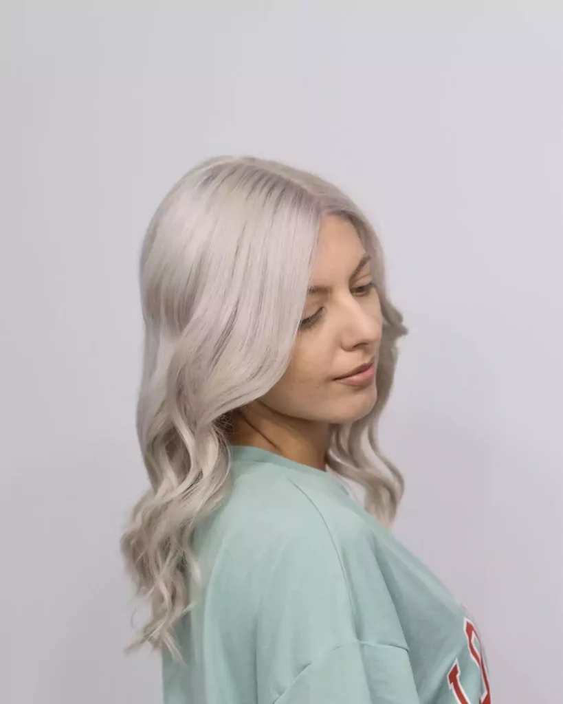 Silver Platinum Waves with Subtle Dimension